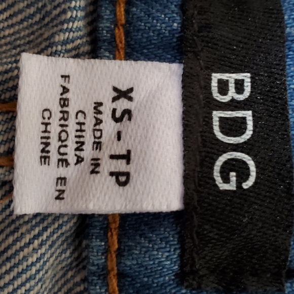 BDG mini jean skirt with button FR opening, XS - Picture 5 of 6